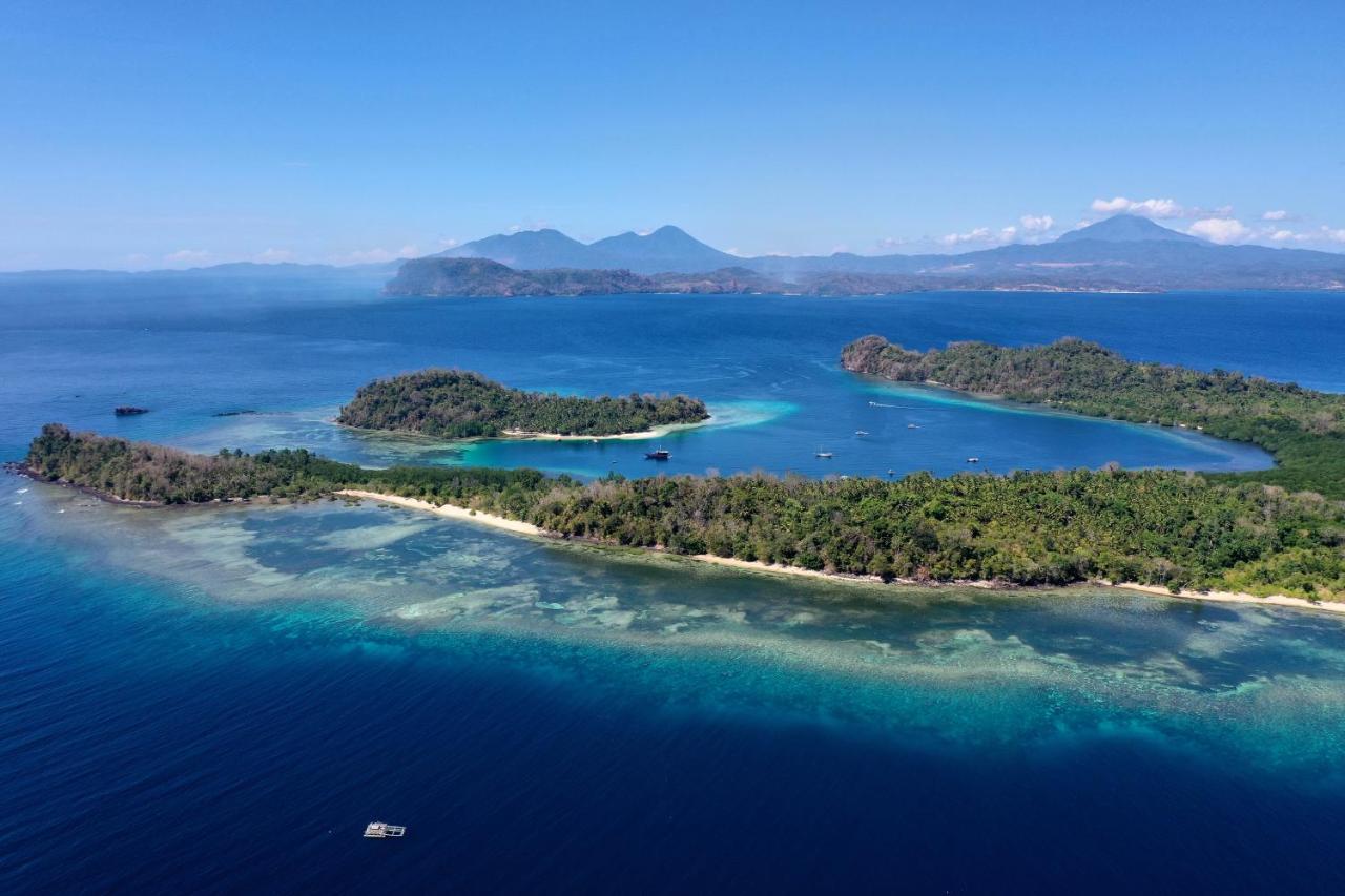 Blue Bay Divers Likupang Bangka Екстер'єр фото
