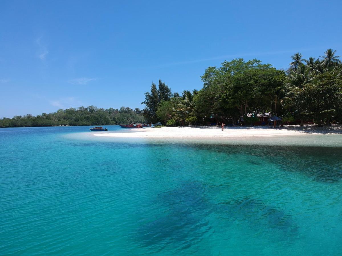 Blue Bay Divers Likupang Bangka Екстер'єр фото