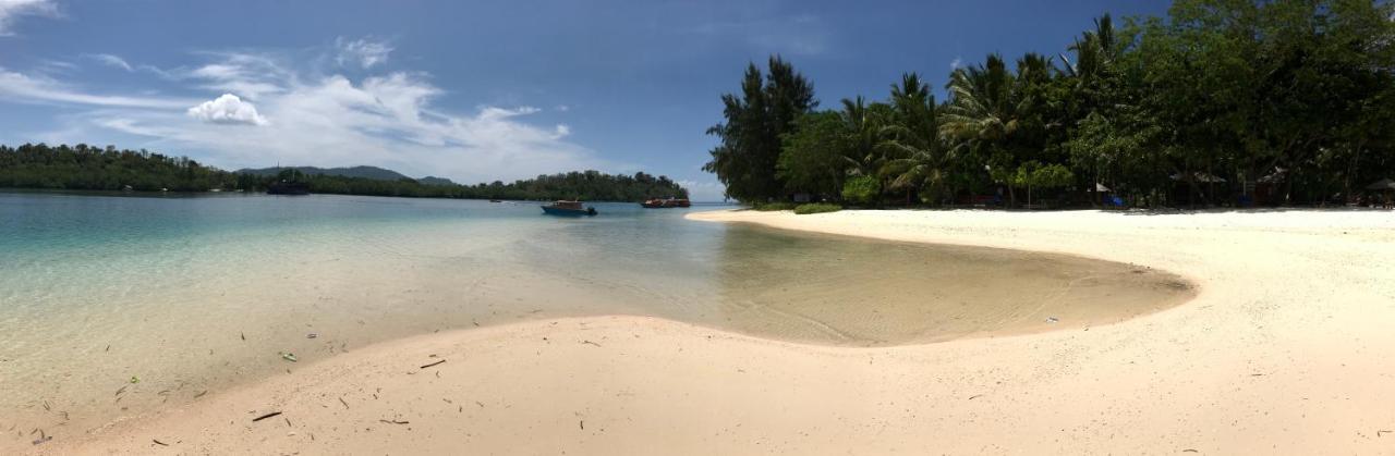 Blue Bay Divers Likupang Bangka Екстер'єр фото